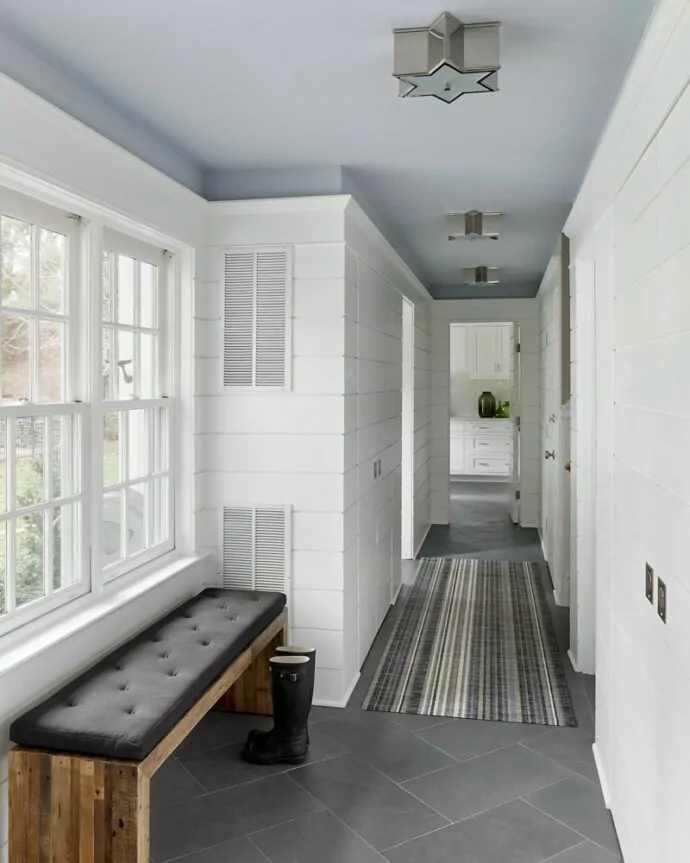 Colonial home hallway design by Annette Jaffe Interiors