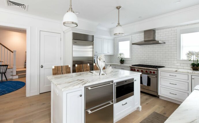 Hamptons boathouse kitchen island designed by Annette Jaffe Interiors