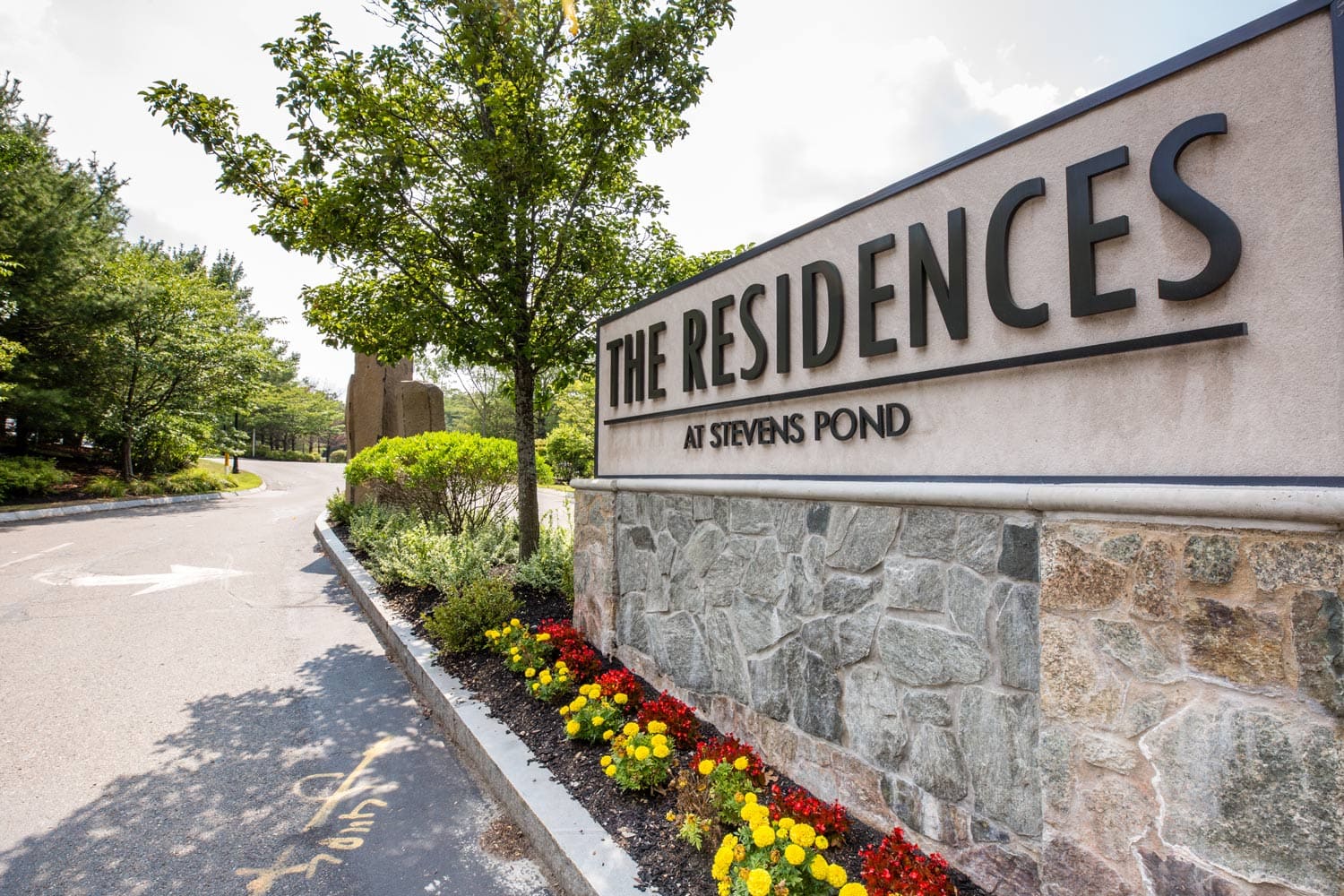 Residences at Stevens Pond signage